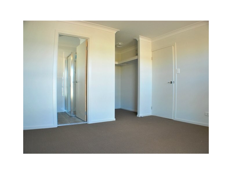 44 Ambrose Avenue, Oran Park NSW 2570