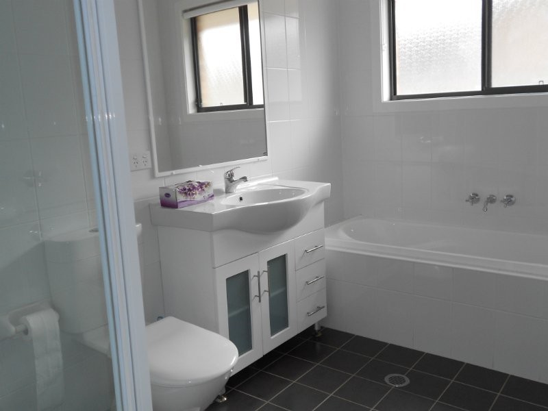 4 Dorset Street, Spring Farm NSW 2570