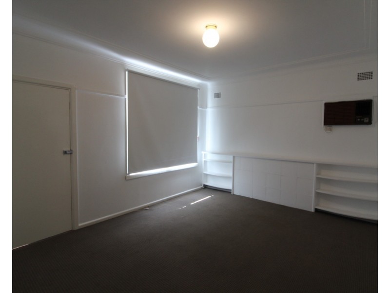 37 Burrawong Crescent, Elderslie NSW 2570