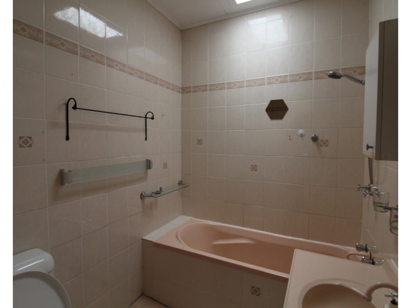 37 Burrawong Crescent, Elderslie NSW 2570