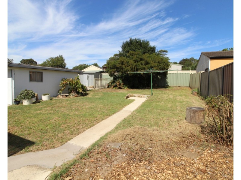 37 Burrawong Crescent, Elderslie NSW 2570