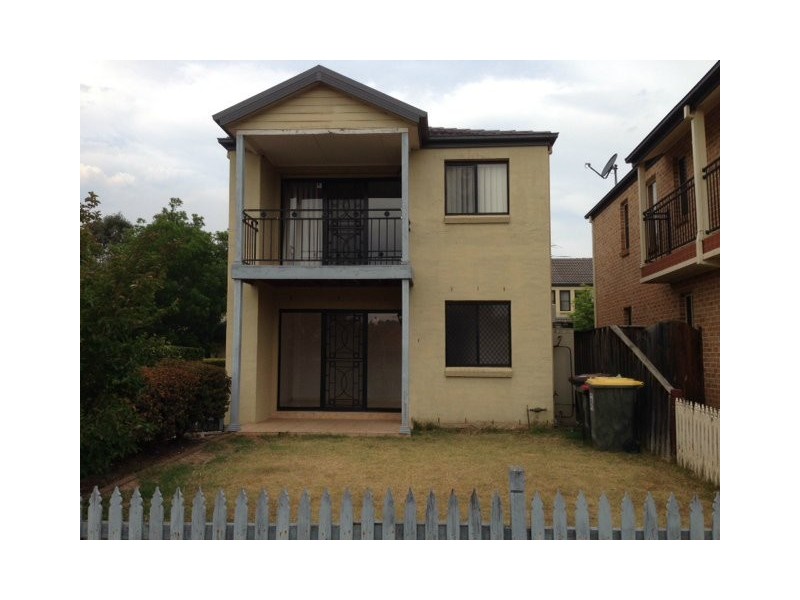 1/98 Glenfield Road, Currans Hill NSW 2567