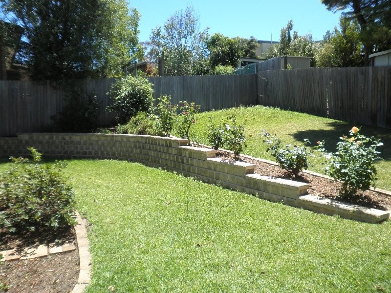 9 Bourke Place, Camden South NSW 2570