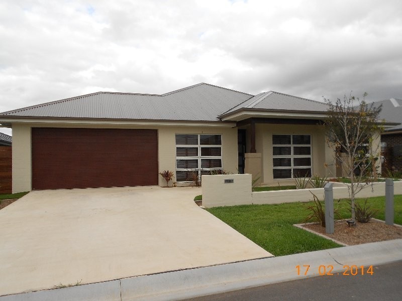12 Agostini Circuit, Oran Park NSW 2570