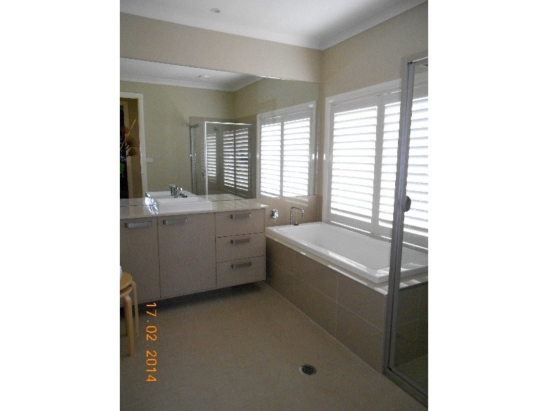 12 Agostini Circuit, Oran Park NSW 2570