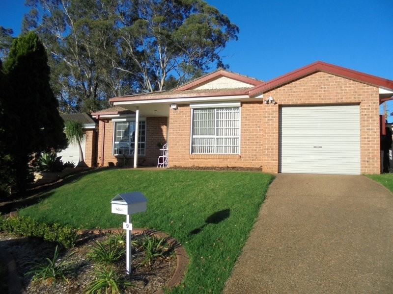 9 Gadshill Place, Rosemeadow NSW 2560