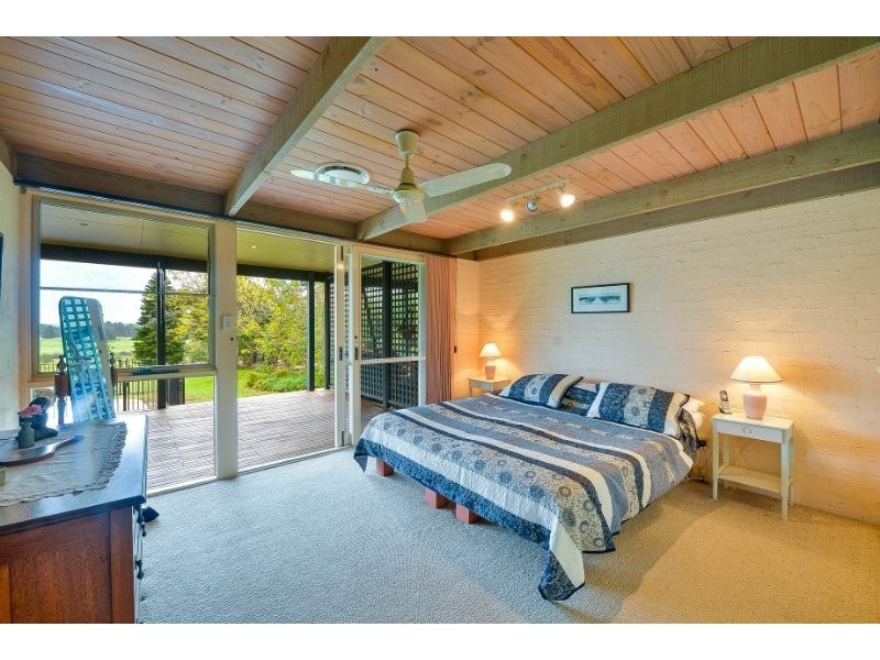 10 Caernarvon Close, Kirkham NSW 2570