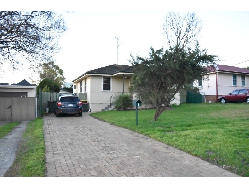 1 Sunset Avenue, Elderslie NSW 2570