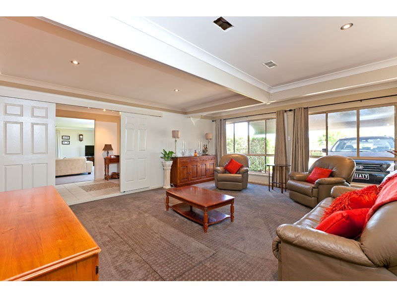 24 Montgomery Drive, Wellington Point QLD 4160