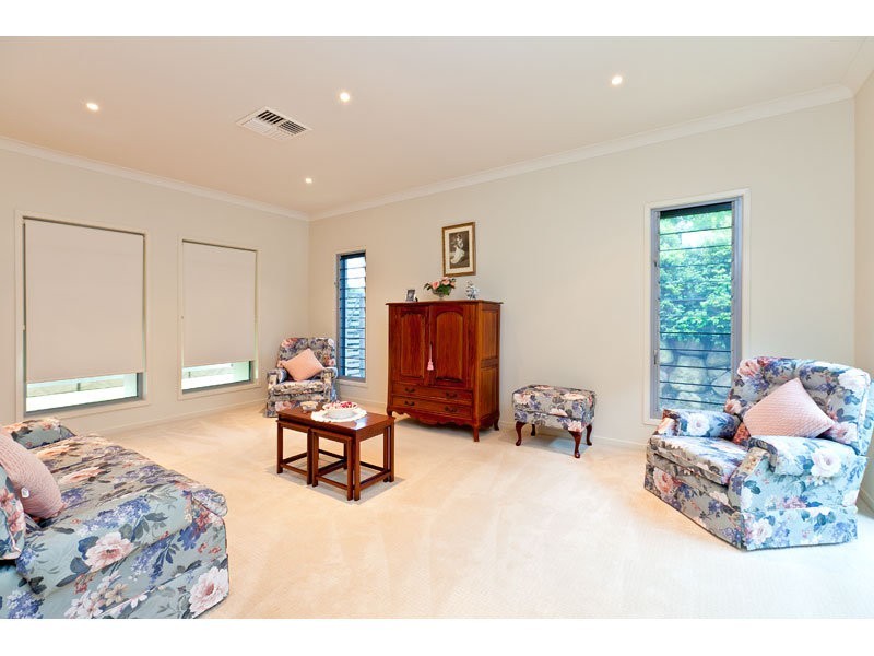 2 Lachlan Dve, Wakerley QLD 4154