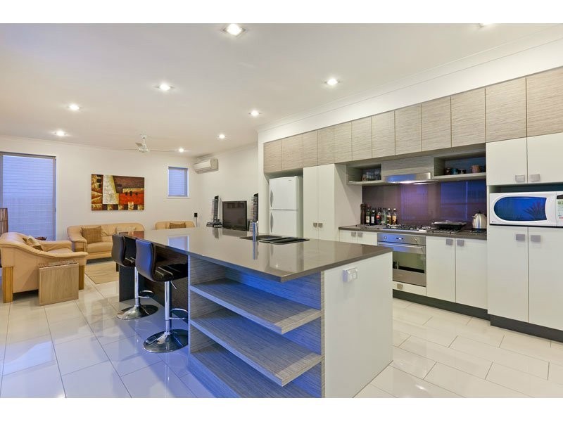 12 Esk Crescent, Wakerley QLD 4154