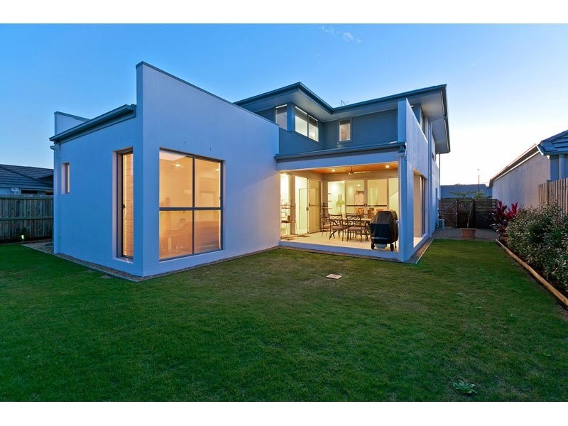 12 Esk Crescent, Wakerley QLD 4154