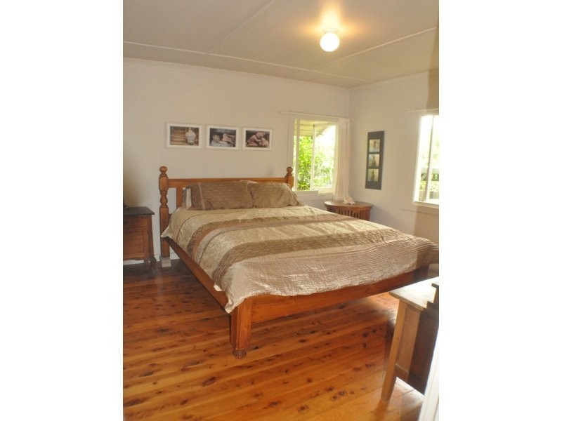 8 Ian Street, Thorneside QLD 4158