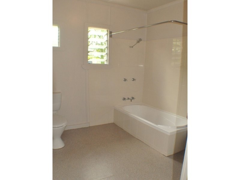 8 Ian Street, Thorneside QLD 4158