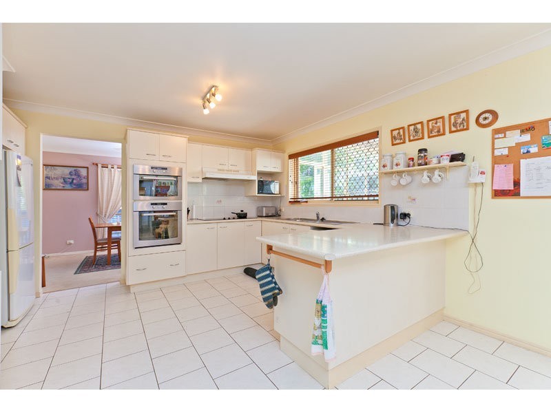 7 Rosewood Street, Birkdale QLD 4159