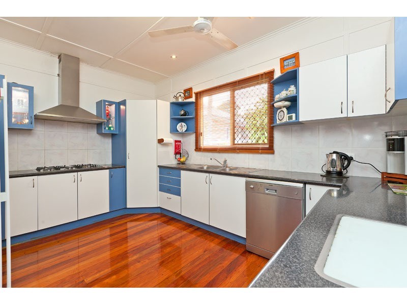 254 Whites Road, Lota QLD 4179