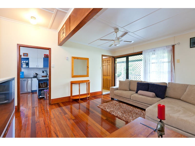 254 Whites Road, Lota QLD 4179