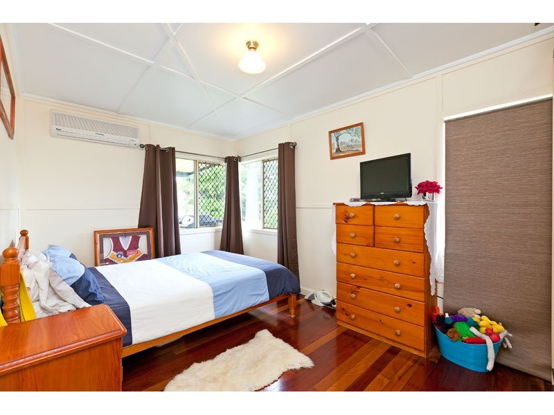 254 Whites Road, Lota QLD 4179