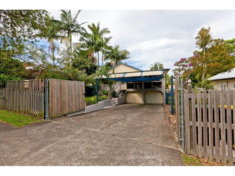 254 Whites Road, Lota QLD 4179