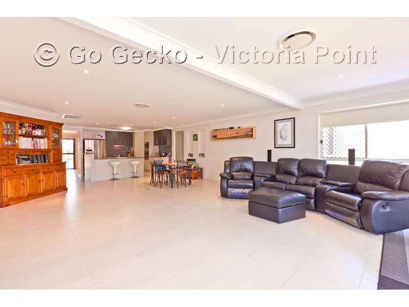 10 Kelby Close, Redland Bay QLD 4165