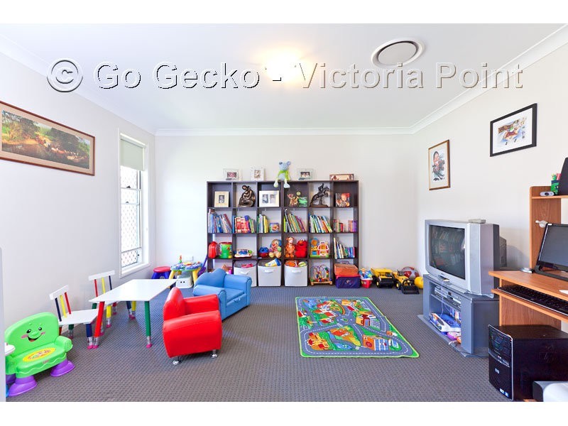 10 Kelby Close, Redland Bay QLD 4165