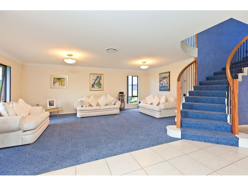15 Haslingden Drive, Redland Bay QLD 4165