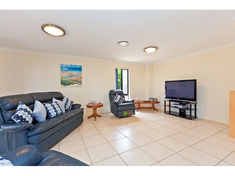 15 Haslingden Drive, Redland Bay QLD 4165