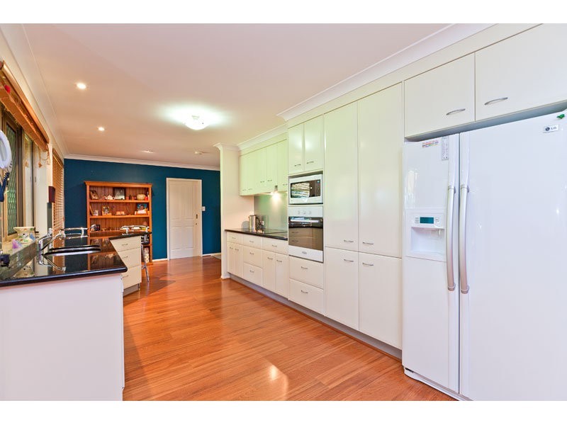 10 Cockateil Court, Thornlands QLD 4164