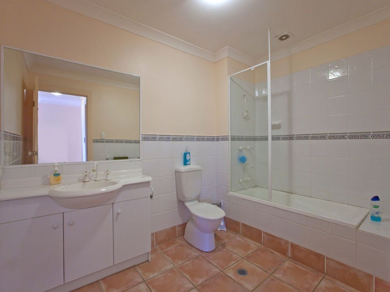 8/68 Shore Street East, Cleveland QLD 4163