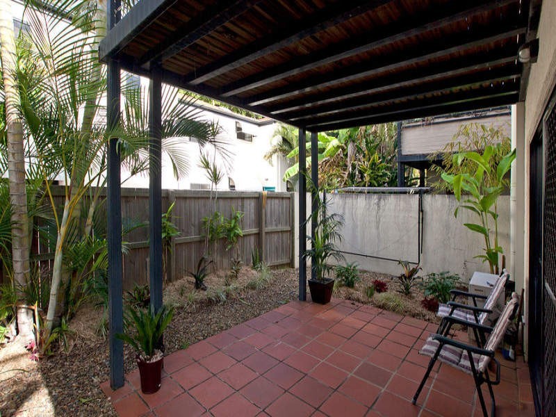 8/68 Shore Street East, Cleveland QLD 4163