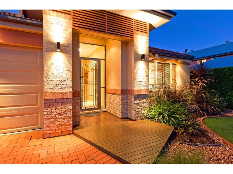 3 Truro Court, Redland Bay QLD 4165