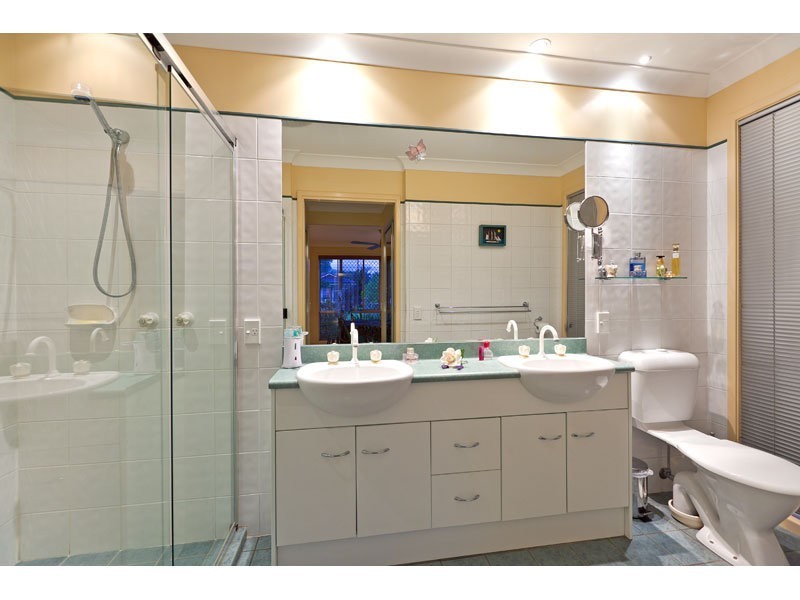 3 Truro Court, Redland Bay QLD 4165