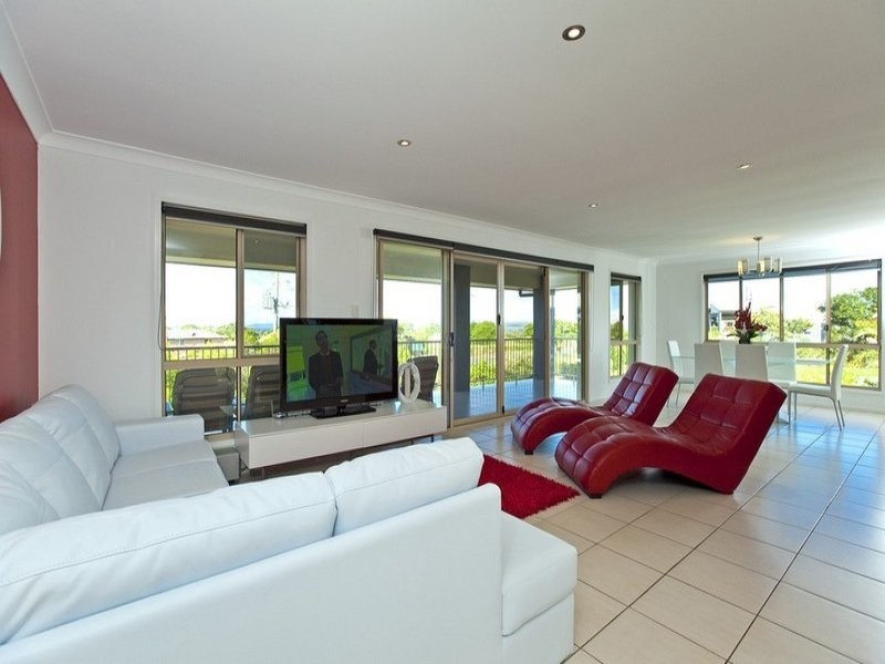 13 Braemar Street, Redland Bay QLD 4165