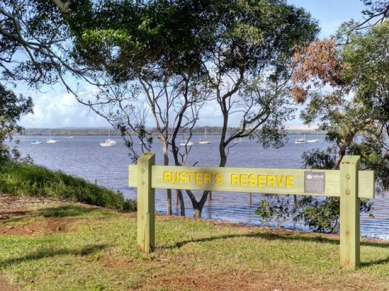 9 Dennison Court, Redland Bay QLD 4165