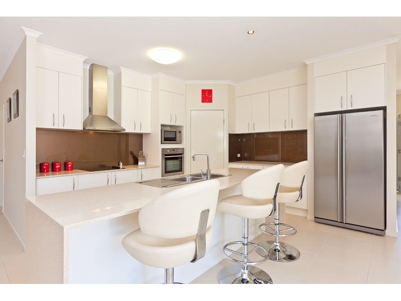 33 Ronnie Street, Cleveland QLD 4163