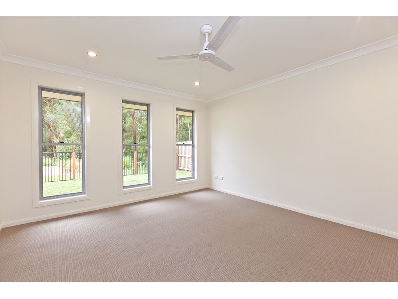 15 Bream Place, Redland Bay QLD 4165