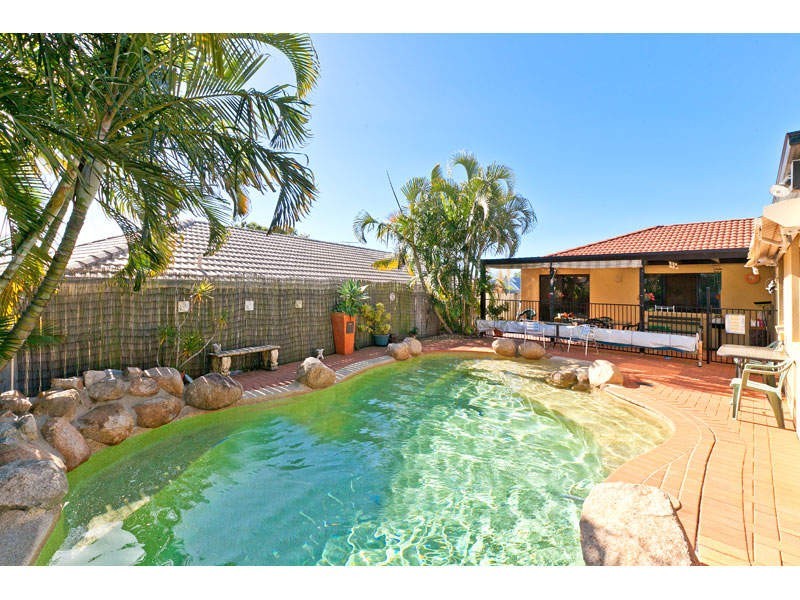18 Brookvale Drive, Victoria Point QLD 4165