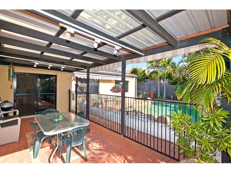 18 Brookvale Drive, Victoria Point QLD 4165
