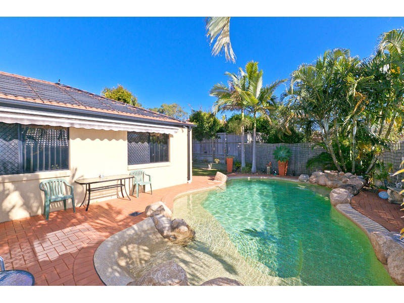 18 Brookvale Drive, Victoria Point QLD 4165
