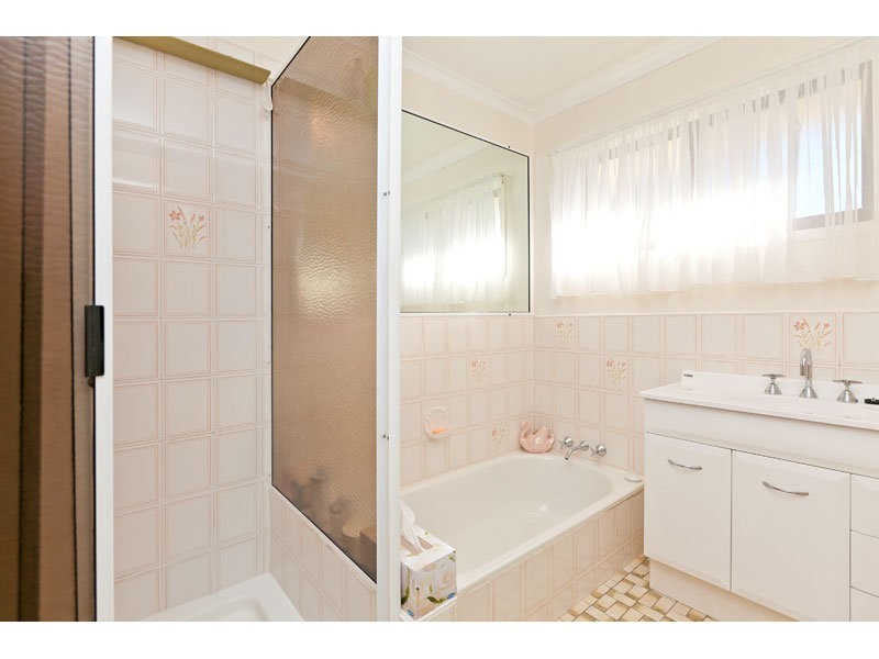 11 Werong Crescent, Cleveland QLD 4163