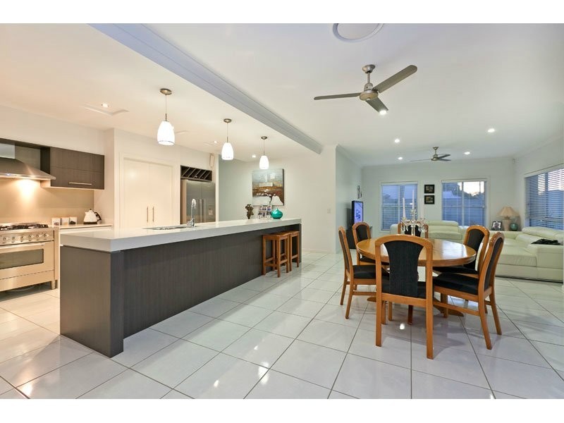 2 Rosemary St, Thornlands QLD 4164