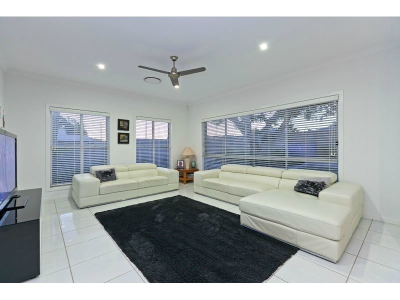 2 Rosemary St, Thornlands QLD 4164