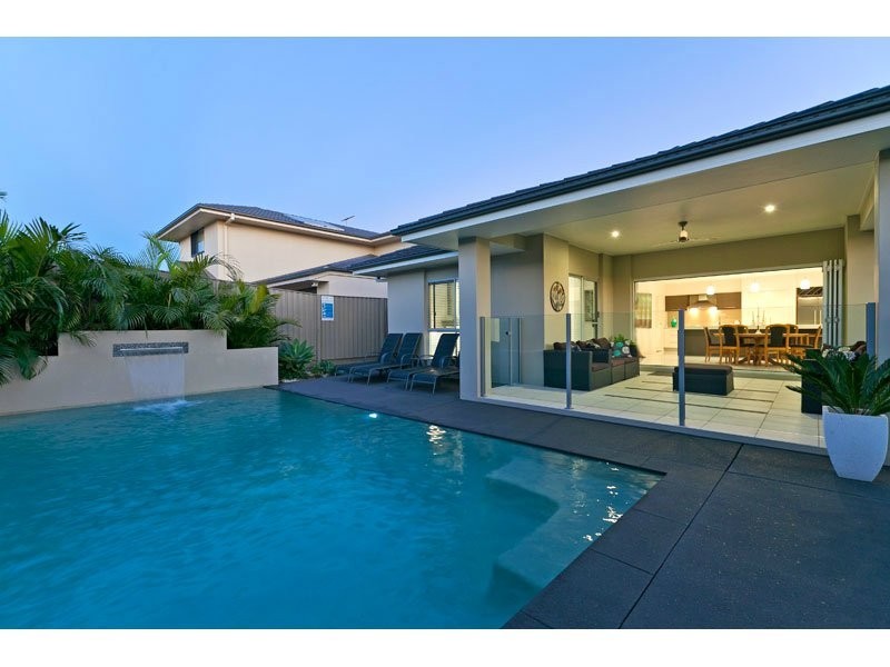 2 Rosemary St, Thornlands QLD 4164