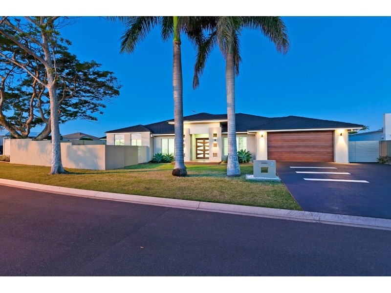 2 Rosemary St, Thornlands QLD 4164