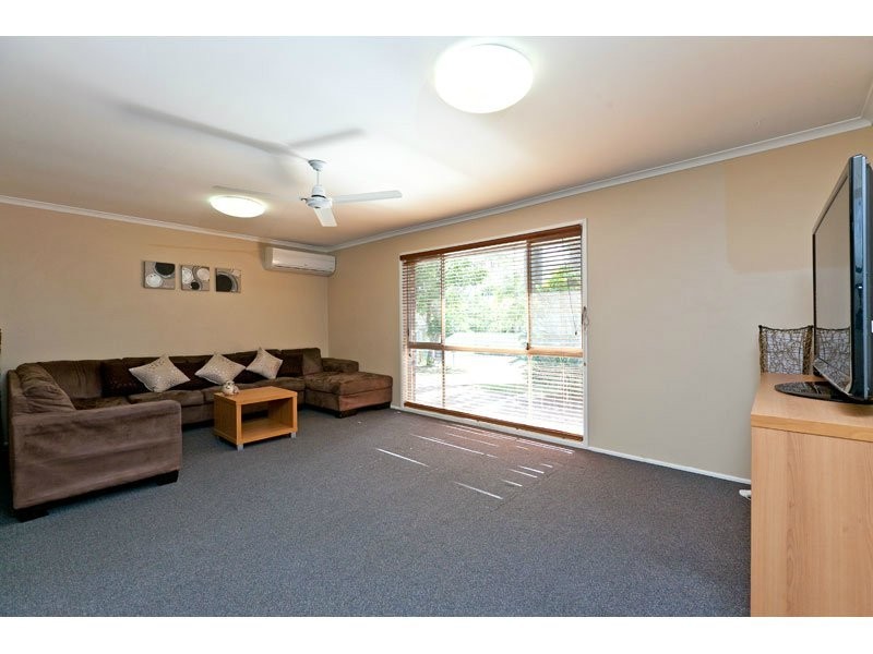 9 Magnolia Parade, Victoria Point QLD 4165