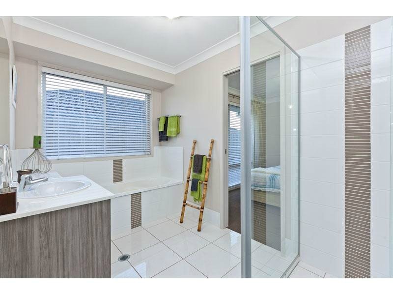 28 Torello Cres, Victoria Point QLD 4165