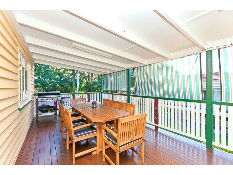 75 Main Road, Wellington Point QLD 4160