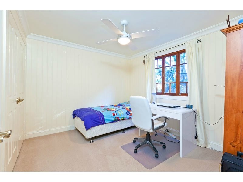75 Main Road, Wellington Point QLD 4160