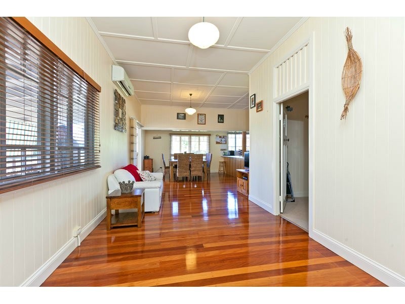 75 Main Road, Wellington Point QLD 4160