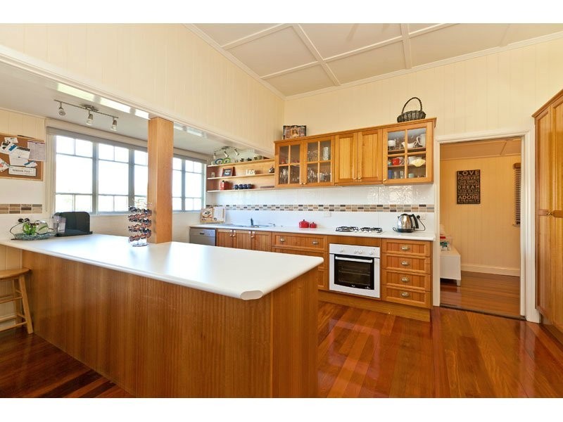 75 Main Road, Wellington Point QLD 4160